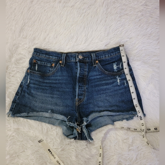 Levi's High Rise Distressed Women's Blue Denim Shorts Size 31 - Picture 5 of 13